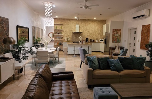 Estate East Street Villa | Spectacular Solitude bay beachfront villa