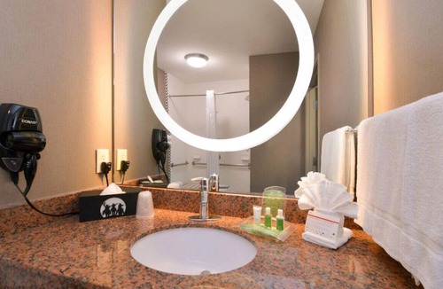 Amarillo House | Spectacular Suite for a Refreshing Stay! Pool, Gym