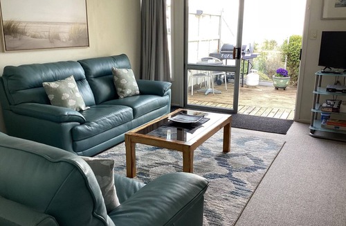 South Bay House | Spectacular Views | Convenient | Affordable - KK17129
