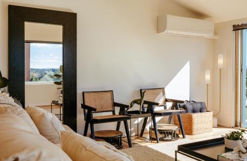 St Kilda Apartment | Spectacular views over Albert Park