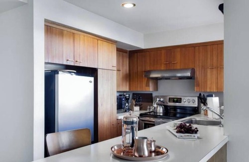 Wallingford Apartment | Spectacular Views- Skyline & Lake Union, Hi Speed Internet