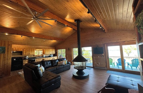 Beaver Island House | Spectacular Views of Paradise Bay