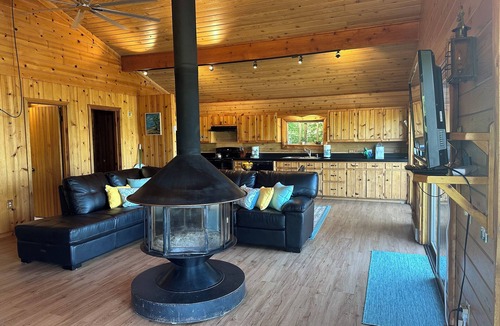Beaver Island House | Spectacular Views of Paradise Bay