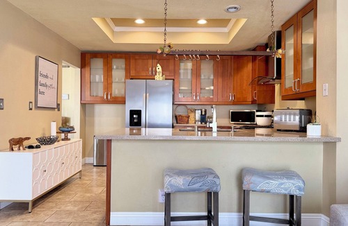 Bonita House | Spectacular Views with Spa-Like Master Retreat & Short Drive to L.A, Beaches