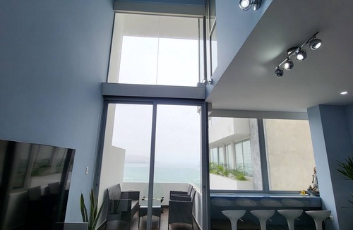 Miraflores Condo | Spectacular vista del Faro de Miraflores Y la Costa Verde