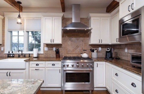 Kattskill Bay House | SPECTACULAR WATERFRONT HOUSE ON LAKE GEORGE