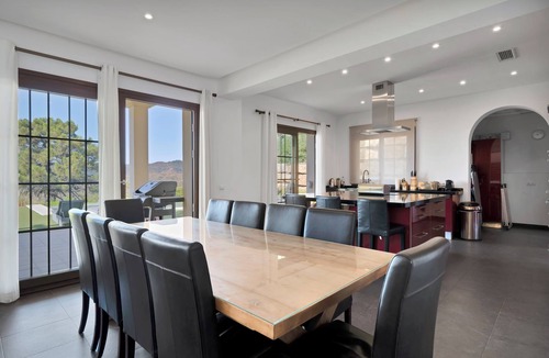 Benahavis Villa | Spectacularly located luxury villa near Marbella - perfect for families