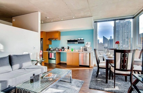 Belltown House | Speechless In Seattle! #1 Location - 2BR - Free Parking! (VR1)