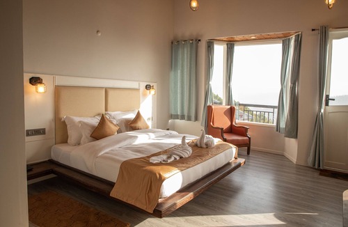 Kausani Hotel | Spellmount - Himalayan View Infinity Pool Resort In Kausani