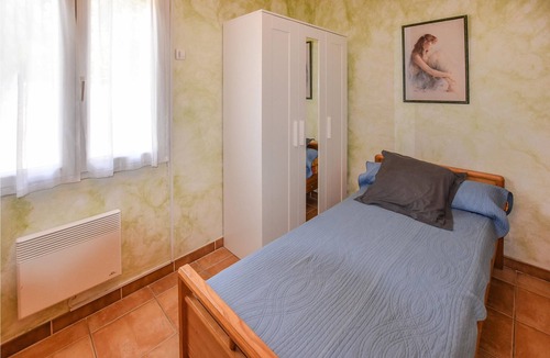 Rustrel House | Spend a relaxing vacation in the vacation home with pool access and fantastic views.