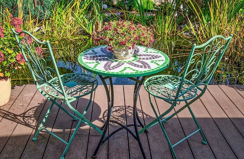 Mullrose House | Spend a vacation close to nature in this inviting vacation home.