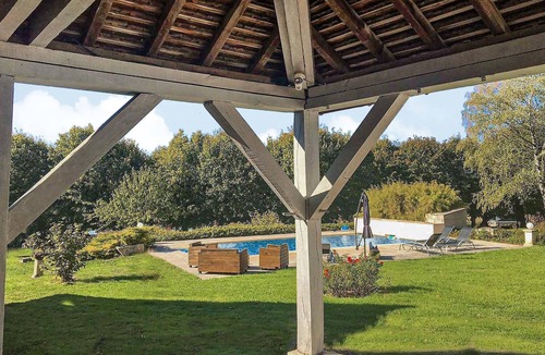 Ravieres House | Spend an unforgettable vacation with your loved ones in this comfortable vacation home!