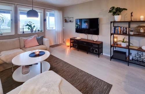 Hedekas House | Spend an unforgettable vacation in this inviting cottage with outdoor hot tub!