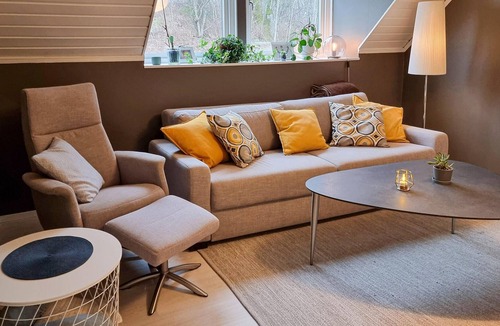 Hedekas House | Spend an unforgettable vacation in this inviting cottage with outdoor hot tub!