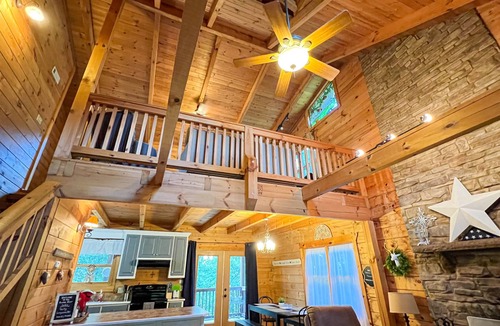 Pine Mountain Cabin | Spend Independence Day at Rustic Star- Fiber Wifi! - Close To Callaway Gardens