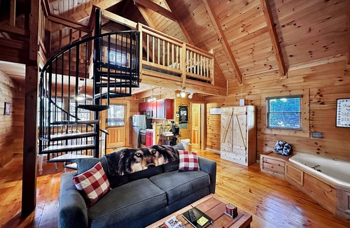 Pine Mountain Valley Cabin | Spend Independence Day at Wolf - Fiber Wifi! - Close to Callaway Gardens