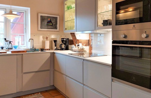Jonstorp House | Spend your vacation on a horse farm!