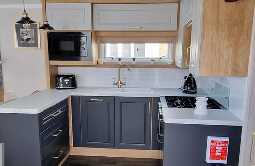 Selsey House | Spider's web Caravan, Green Lawns, Seal Bay Resort