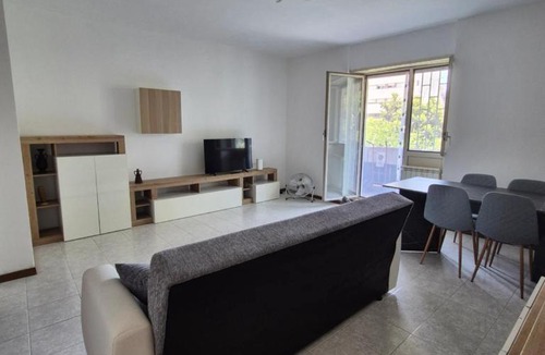 Zona XXVIII Tor de' Cenci Apartment | Spinaceto Modern Home, Roma EUR