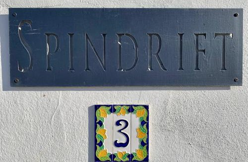 Kalk Bay Apartment | Spindrift