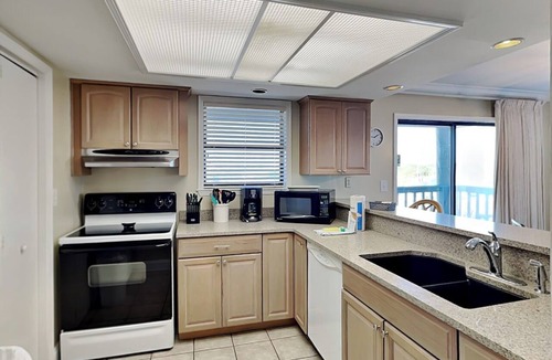 Ono Island Condo | Spinnaker #2A | Condo, Private Balcony, Near Beach