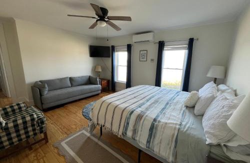 Phippsburg House | Spinneys Guesthouse & Beach Cottages