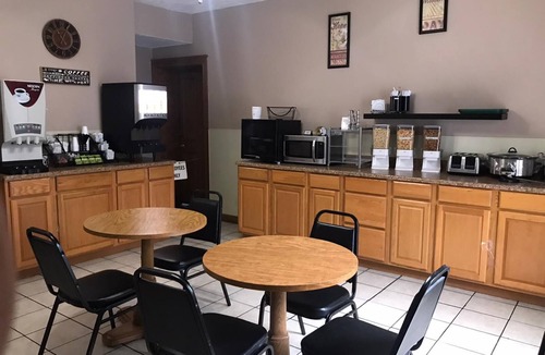 Branson Hotel | Spinning Wheel Inn Branson