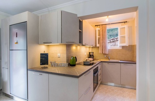 Paleokastritsa Apartment | Spiros Holidays House