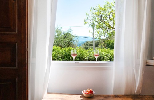 Agios Stefanos Apartment | Spiros in Saint Stephanos, Corfu - Idyllic Mediterranean Retreat
