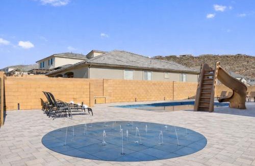 Washington House | Splash and Putt Paradise home