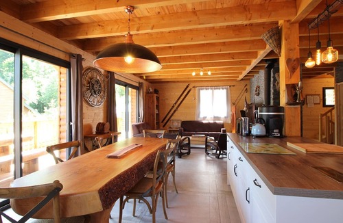 Mont-Dore Ski Chalet | Splendid 5-bedroom chalet with terrace, garage, and wifi in Mont-Dore