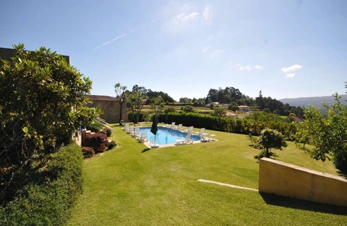 Rubiaes Villa | Splendid Ponte de Lima Villa | 6 Bedrooms | Villa Coura Coura | Valley Views