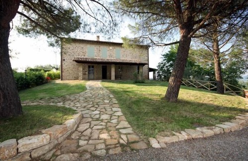 Gualdo Cattaneo Villa | Splendid private villa for 12 people with swimming pool and olive trees