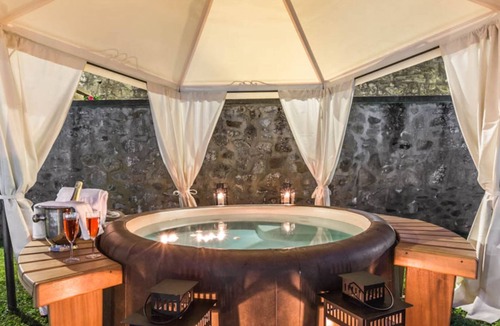 Ripoli Villa | Splendid Villa for 12. Pool, outdoor Jacuzzi 25-hectare Park, Hunting, Fishing