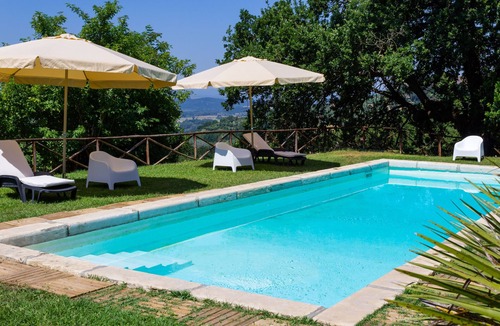 Forano House | Splendido Casale con Piscina a due Passi da Roma