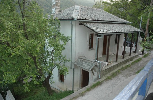 Kissos House | Split-level house in East Pelion