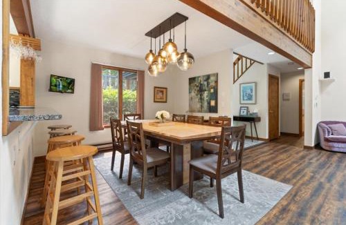 Pocono Pines House | Split Rock Classic Chalet – Game Room & Family Friendly