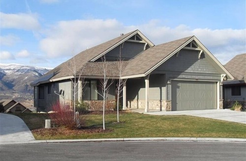 Eden House | Spoil yourself in our luxurious Trappers Ridge home!