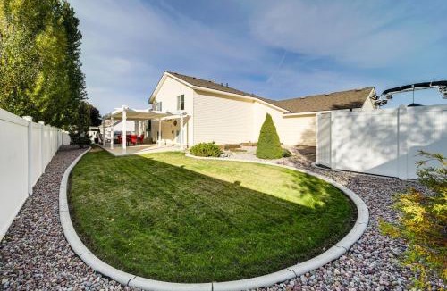 Greenacres House | Spokane Valley Home w/Fire Pit - 1 Mi to Trails!