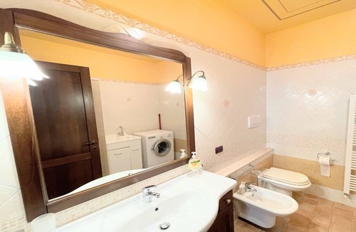 Spoleto Villa | Spoleto central detached villa- car unnecessary - wifi - sleeps 10