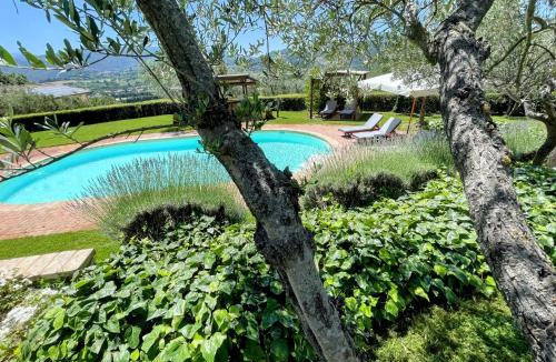 Spoleto Villa | Spoleto Tranquilita sleeps 16 with Wifi Pool Yoga Studio Gardens and Views