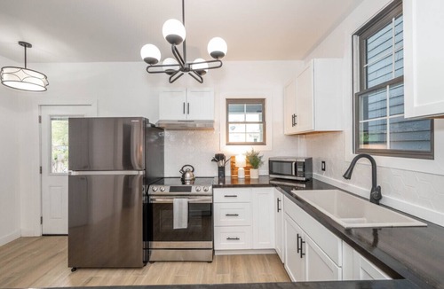 Hamilton House | SPOOKY NOOK RIVERSIDE