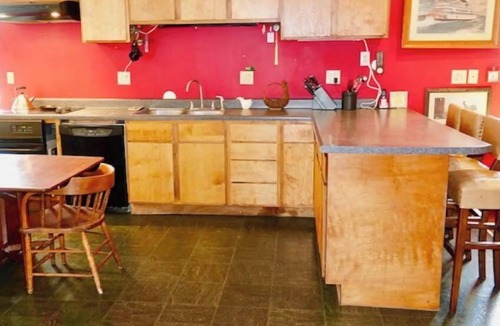 Springfield House | Sports complex w/Hot Tub located near Scheels Sports Park and Lincolns home!