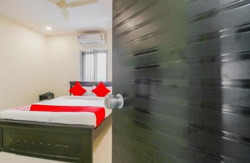 Hyderabad Hotel | SPOT ON Pnd Complex