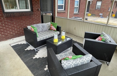 Boardman House | Spotless, Cozy, Quite Boardman Ranch - Sleeps 10 - 3BR/2 Full BA with Laundry