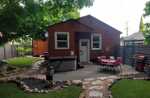 East Central Apartment | Spotless in Spokane