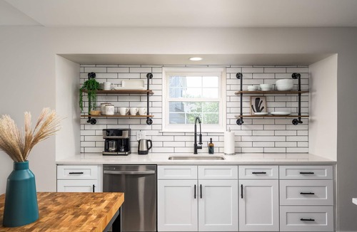 Englewood House | Spotless Updated Home Near Denver 2 Ensuite Bedrooms Arcade & 2Gbps Internet