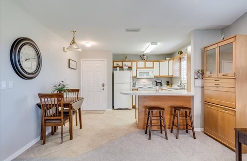 Highland Villa | SPOTLESS VILLA ! FULLY FURNISHED - JUST BRING YOUR GOLF CLUBS !