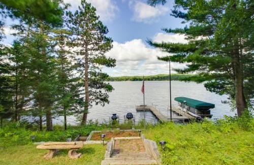 Lake Shore House | Sprawling Minnesota Home w/On-Site Lake Access