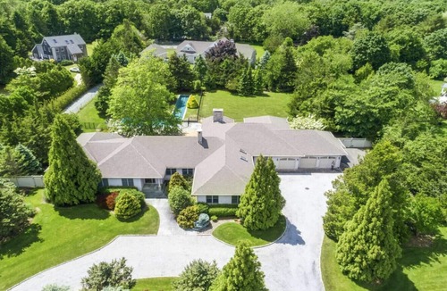 Remsenburg House | Sprawling Southhampton Township Ranch